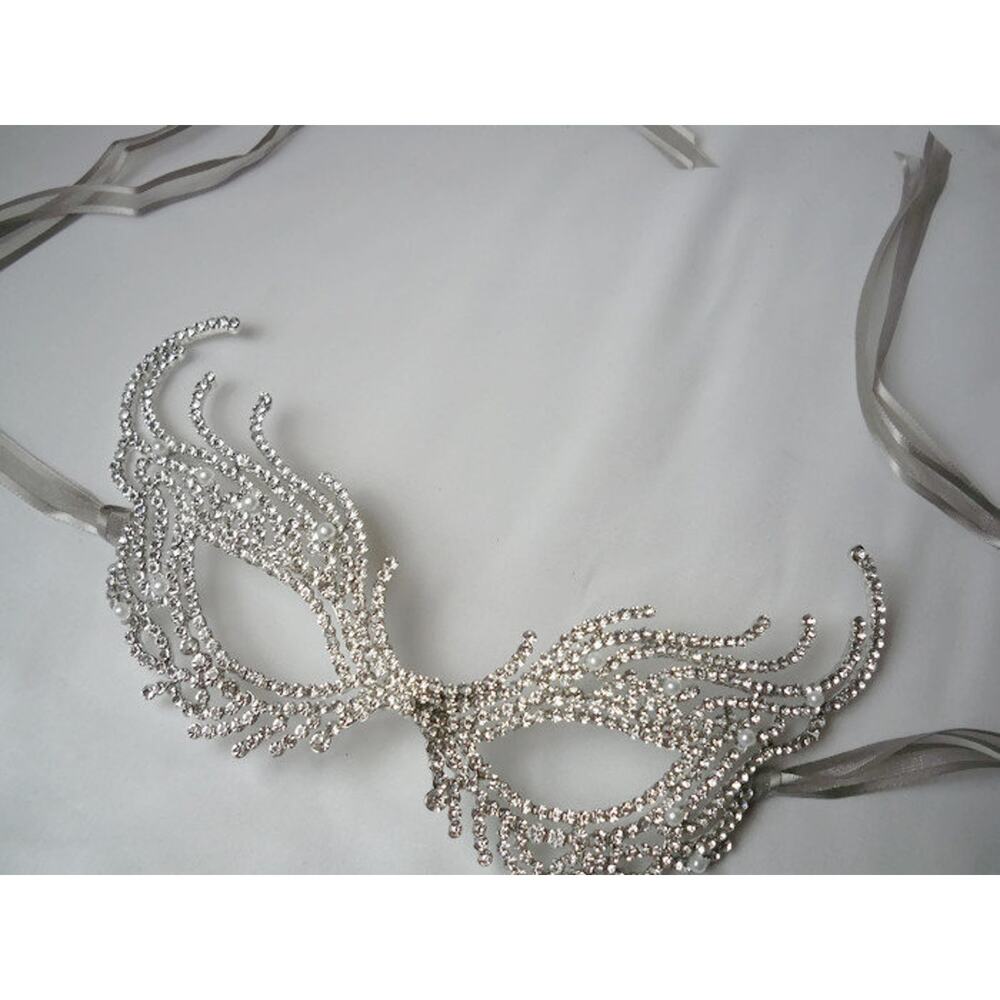 rhinestone mask, silver mask, bridal halloween masquerade ball costume mask